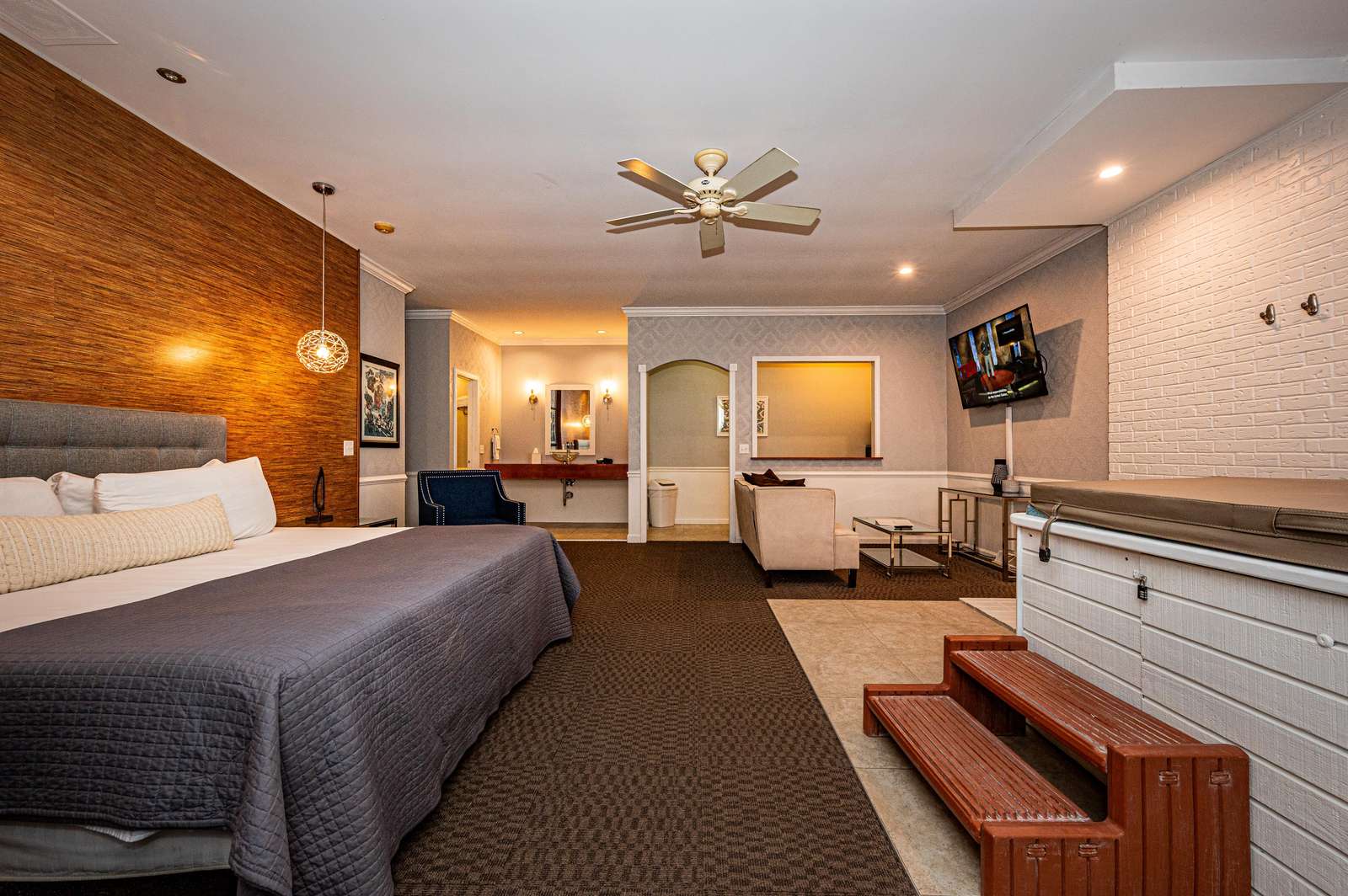 Yellowwood Inn – Suite #1 - Photo 1