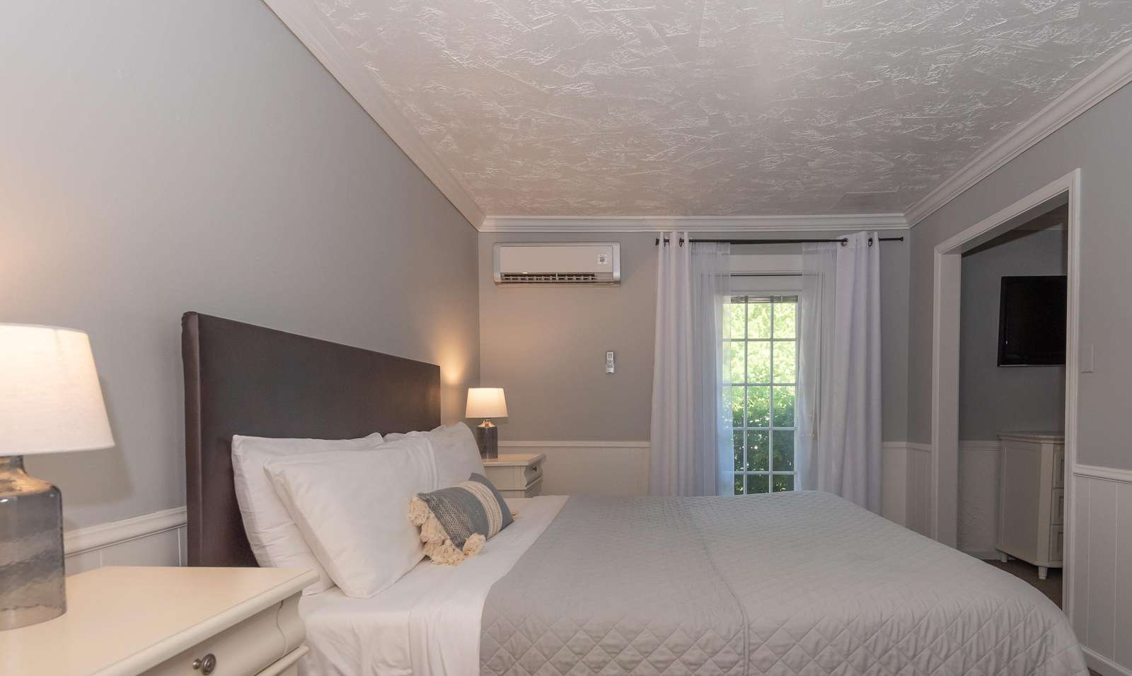 Yellowwood Inn – Suite #15 - Photo 1