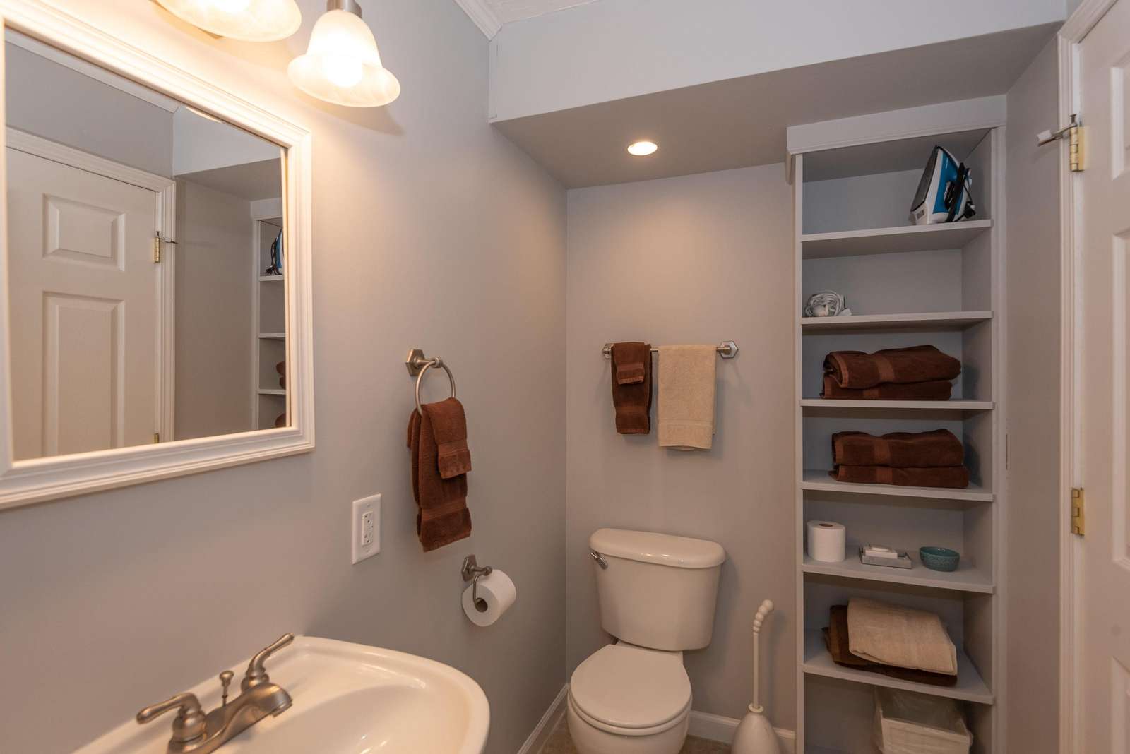 Yellowwood Inn – Suite #15 - Photo 3
