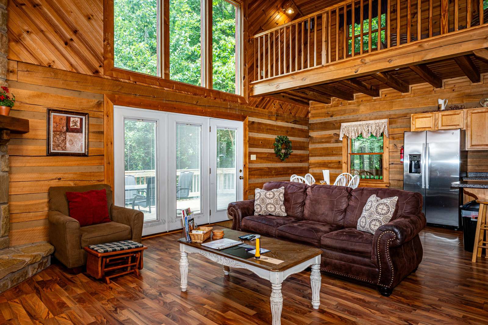 Snuggled Inn - Photo 3