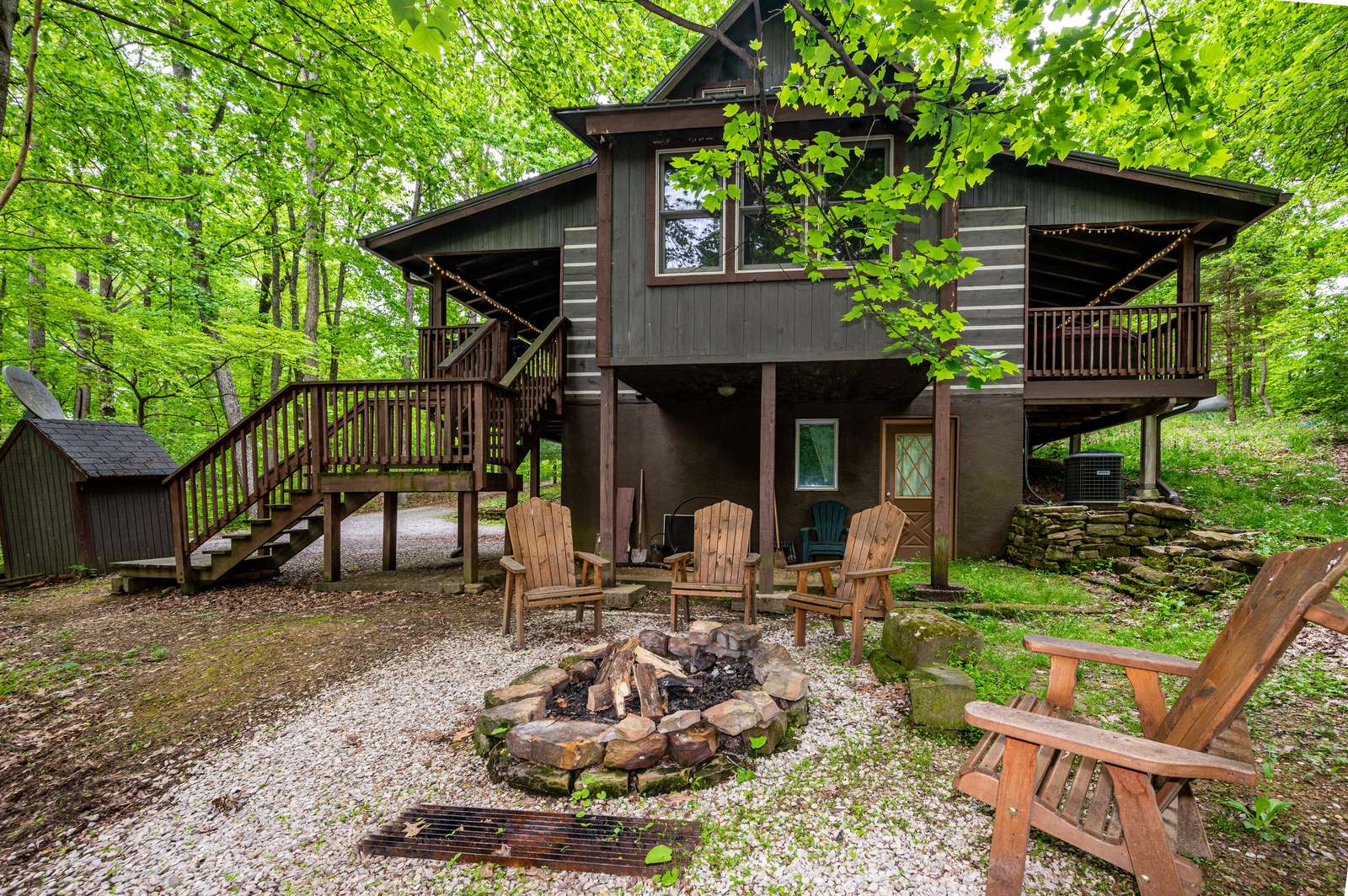Cabin Fever Log Cabin - Photo 2