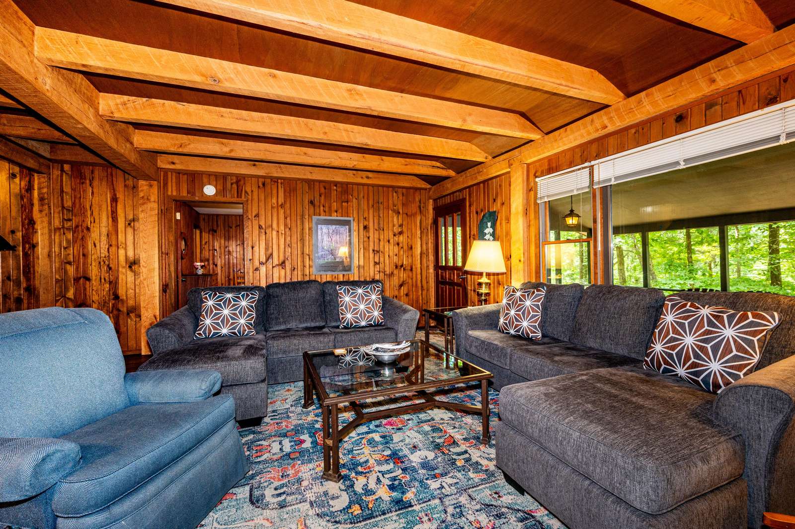 Elm Lodge Vacation Cabin - Photo 3