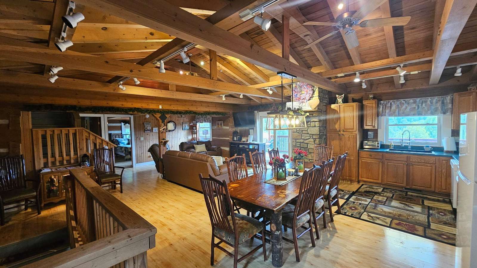 Heartstone Log Cabin - Photo 2