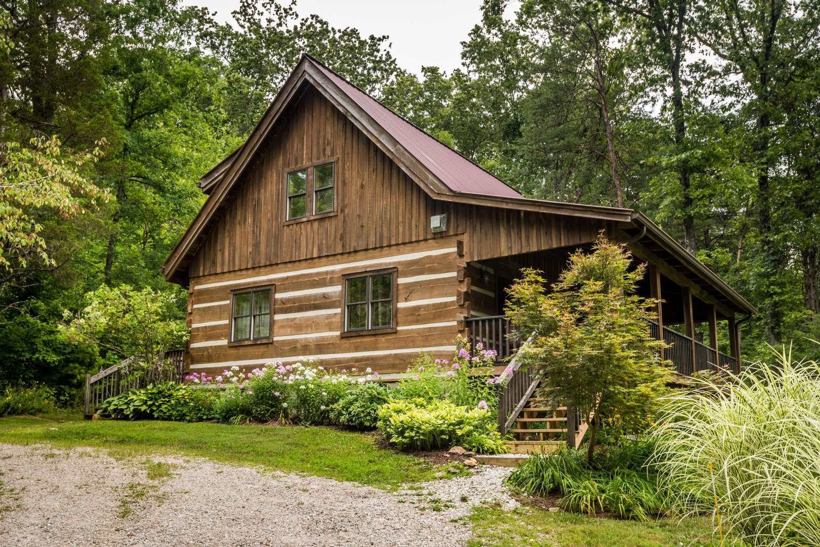 Boondock Vacation Log Cabin - Photo 2