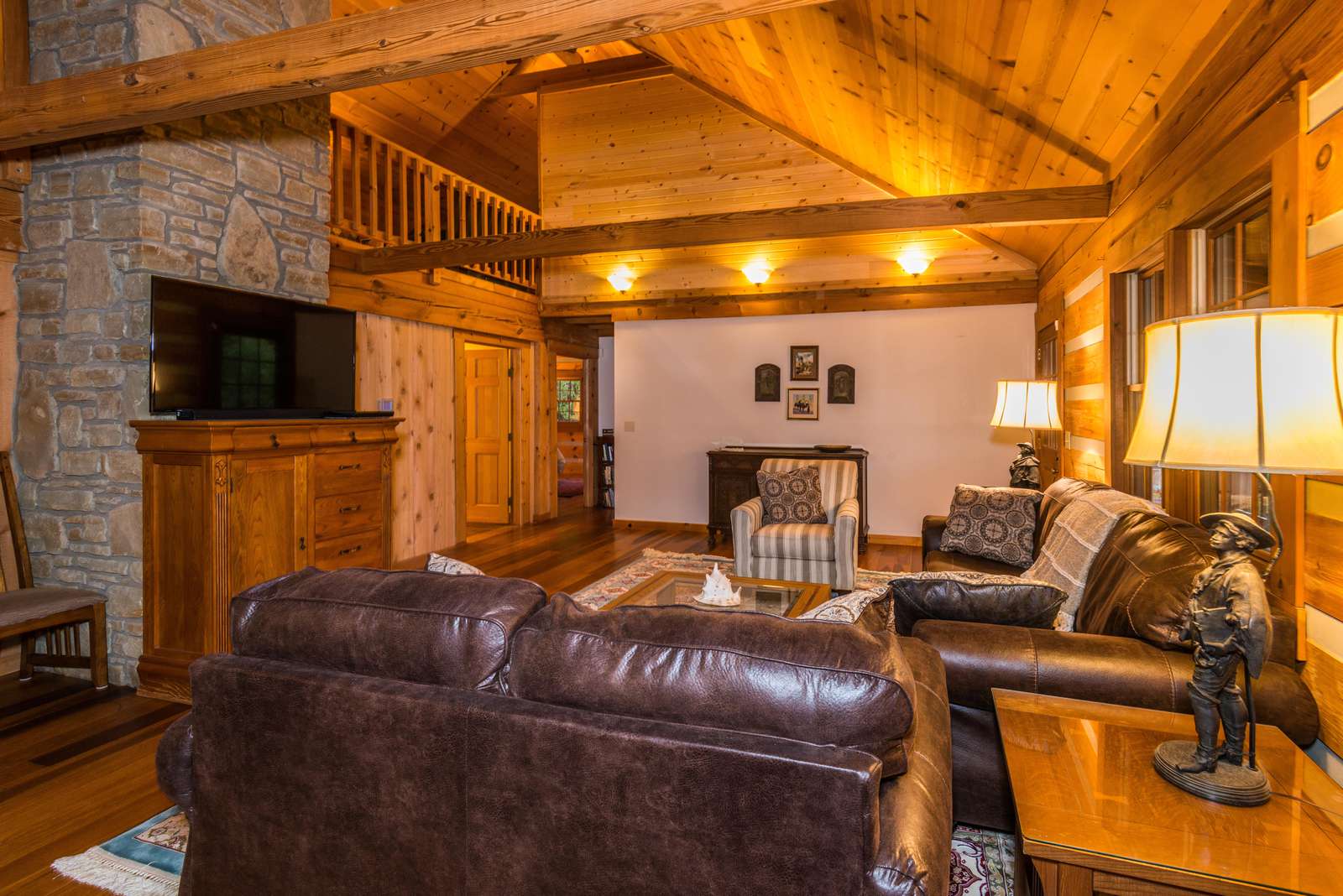 Oak Ridge Log Cabin - Photo 2