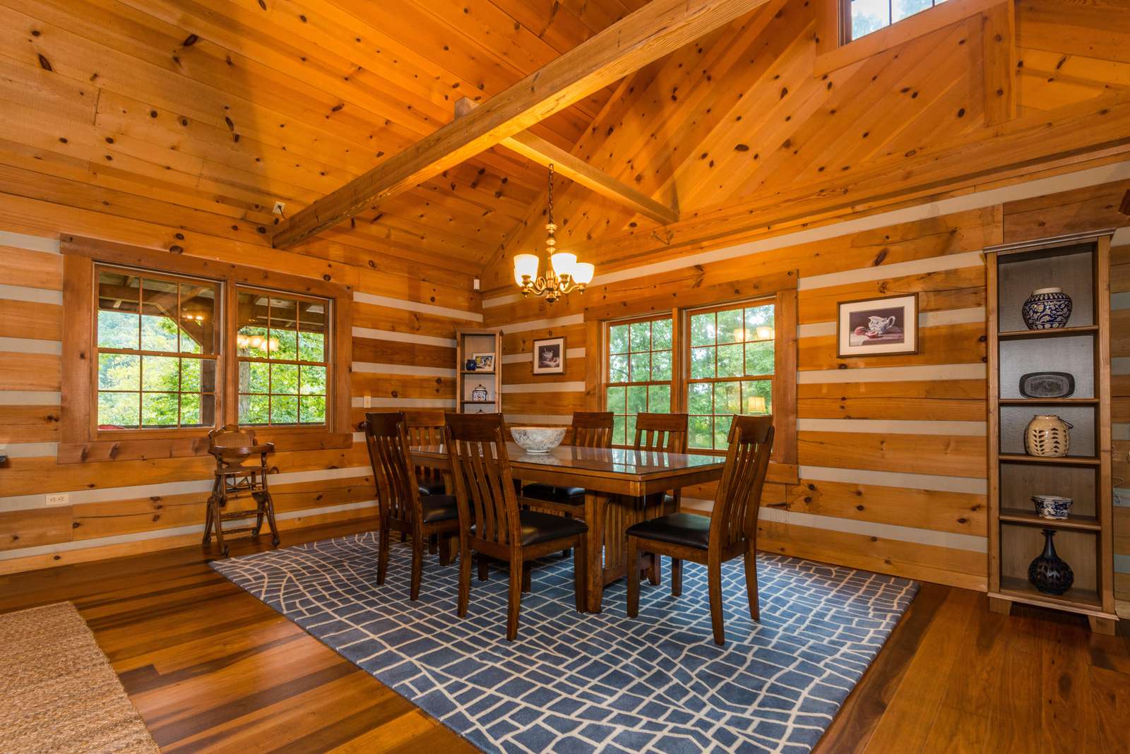 Oak Ridge Log Cabin - Photo 3