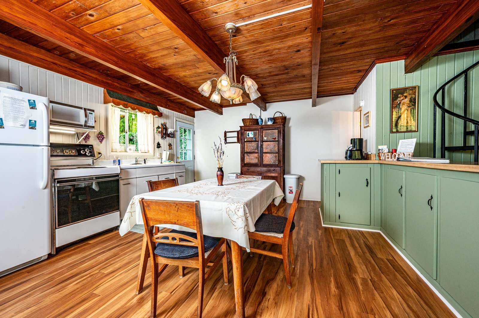 Cute as a Button Cabin - Photo 2
